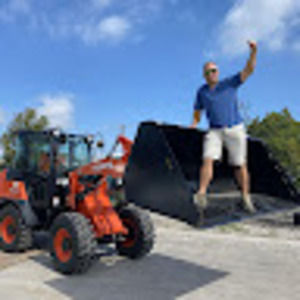 Meet your Posher, Dennis